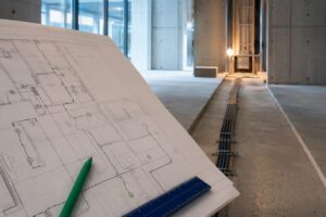 Elektroinstallationsplanung auf der Baustelle für Gewerbeobjekte